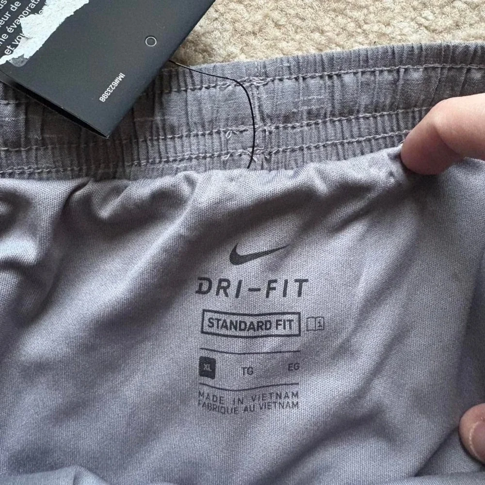 NWT Nike Dri-Fit Running Shorts Grey Drawstring Waist Youth XL Activewear Gym‎